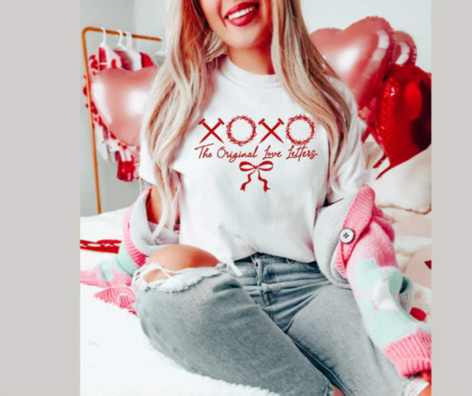 XOXO Tee